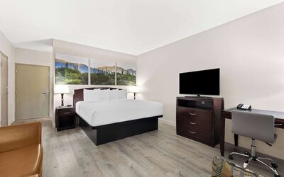 Days Inn & Suites by Wyndham Mesa Near Phoenix