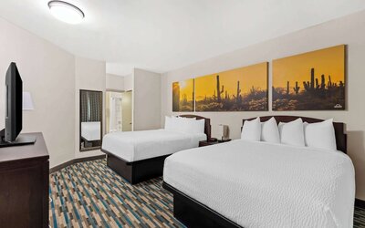 Days Inn & Suites by Wyndham Mesa Near Phoenix