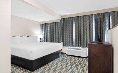 Days Inn & Suites by Wyndham Mesa Near Phoenix