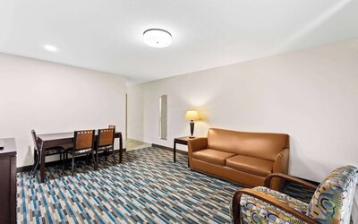 Days Inn & Suites by Wyndham Mesa Near Phoenix