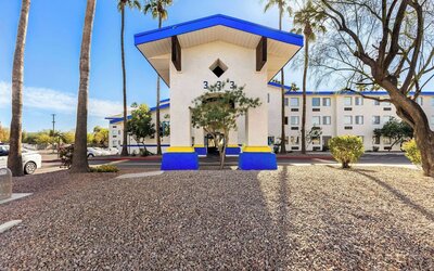 Days Inn & Suites by Wyndham Mesa Near Phoenix