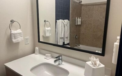 Spark by Hilton Phoenix East Mesa