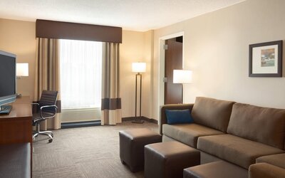 Comfort Inn & Suites Presidential - Downtown Little Rock