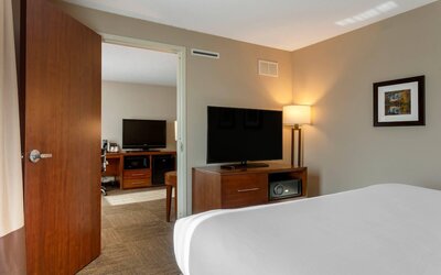 Comfort Inn & Suites Presidential - Downtown Little Rock