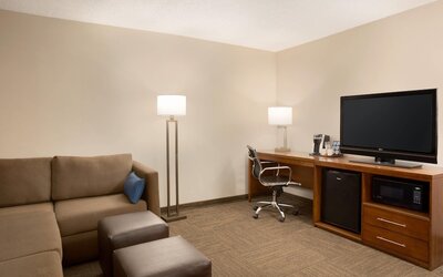 Comfort Inn & Suites Presidential - Downtown Little Rock