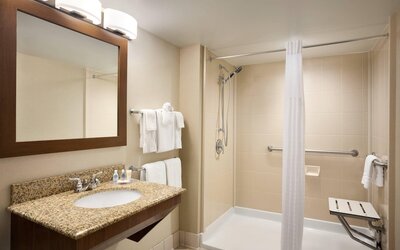 Comfort Inn & Suites Presidential - Downtown Little Rock