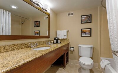 Comfort Inn & Suites Presidential - Downtown Little Rock