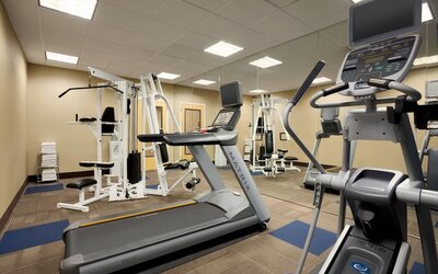 Comfort Inn & Suites Presidential - Downtown Little Rock