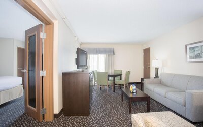 Wyndham Grand Executive Center Little Rock Airport