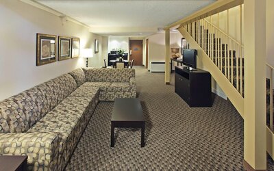 Wyndham Grand Executive Center Little Rock Airport