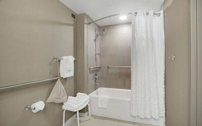 DoubleTree by Hilton Little Rock