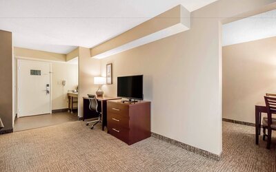 Comfort Inn & Suites Little Rock Airport