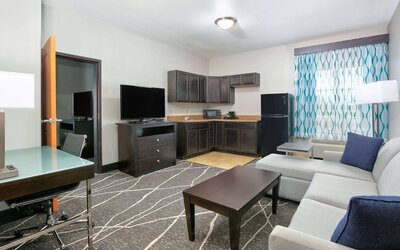 La Quinta Inn & Suites by Wyndham Little Rock - Bryant
