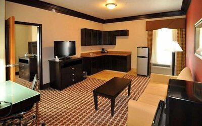 La Quinta Inn & Suites by Wyndham Little Rock - Bryant