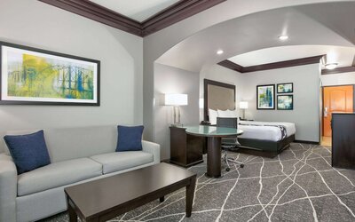 La Quinta Inn & Suites by Wyndham Little Rock - Bryant