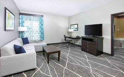 La Quinta Inn & Suites by Wyndham Little Rock - Bryant