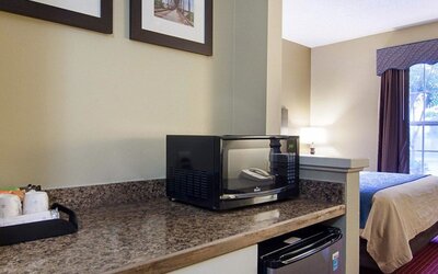 Quality Inn & Suites Little Rock West