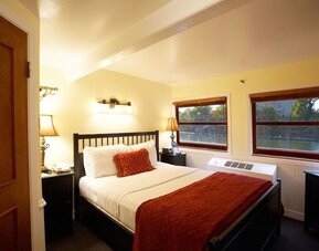 Delta King Hotel
