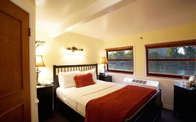 Delta King Hotel