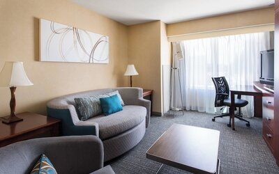 Courtyard by Marriott Sacramento Cal Expo