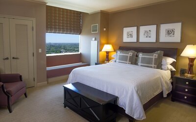 Sheraton Grand Sacramento Hotel