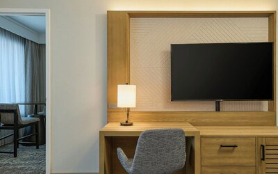 Sheraton Grand Sacramento Hotel