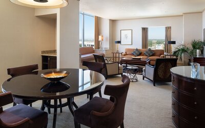 Sheraton Grand Sacramento Hotel