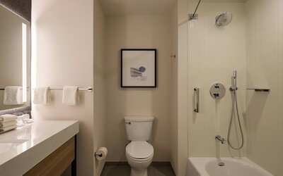 Sheraton Grand Sacramento Hotel