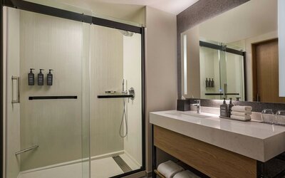 Sheraton Grand Sacramento Hotel
