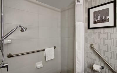 DoubleTree by Hilton Hotel Toronto Downtown