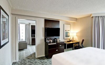 DoubleTree by Hilton Hotel Toronto Downtown