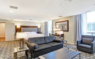DoubleTree by Hilton Hotel Toronto Downtown