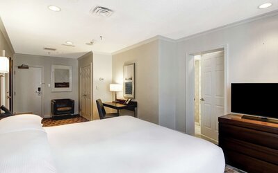 DoubleTree by Hilton Hotel Toronto Downtown