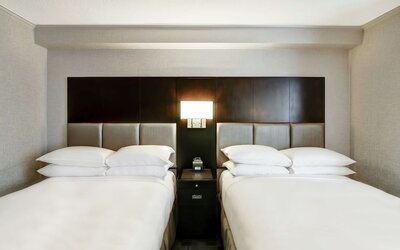 DoubleTree by Hilton Hotel Toronto Downtown