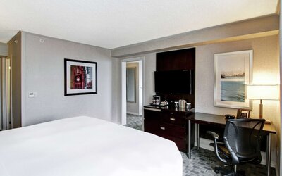 DoubleTree by Hilton Hotel Toronto Downtown