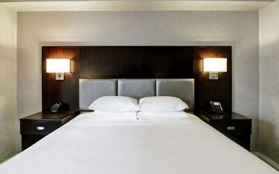 DoubleTree by Hilton Hotel Toronto Downtown