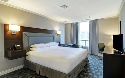DoubleTree by Hilton Hotel Toronto Downtown