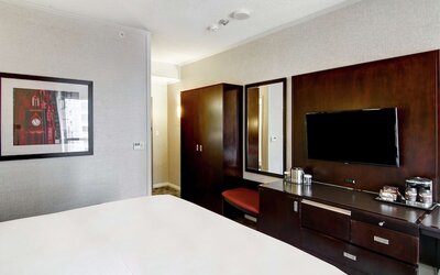 DoubleTree by Hilton Hotel Toronto Downtown