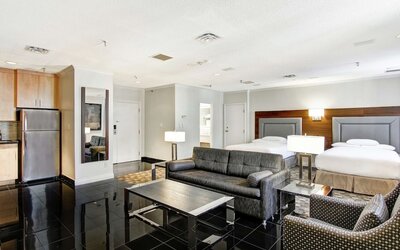 DoubleTree by Hilton Hotel Toronto Downtown
