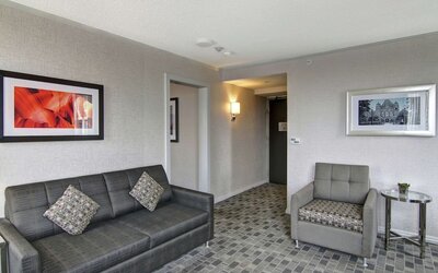 DoubleTree by Hilton Hotel Toronto Downtown