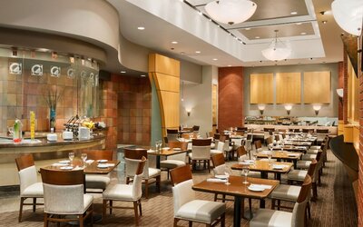 DoubleTree by Hilton Hotel Toronto Downtown