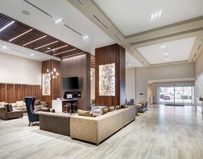 DoubleTree by Hilton Toronto Airport