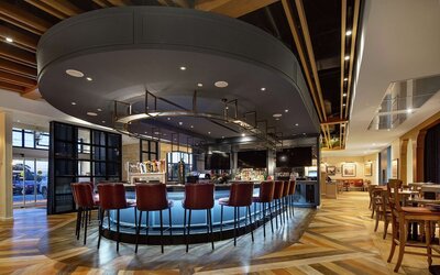 DoubleTree by Hilton Toronto Airport