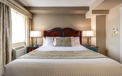 Monte Carlo Inn & Suites Downtown Markham