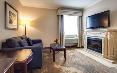 Monte Carlo Inn & Suites Downtown Markham