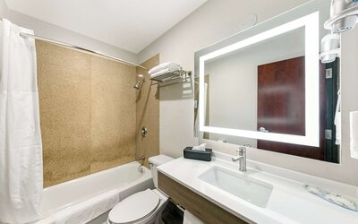 Quality Inn & Suites Sacramento Downtown Area
