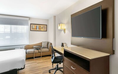 Standard Room, 1 King Bed, Non Smoking