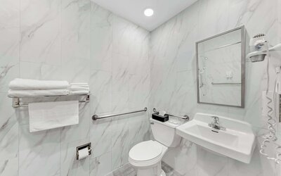 Quality Inn & Suites Sacramento Downtown Area