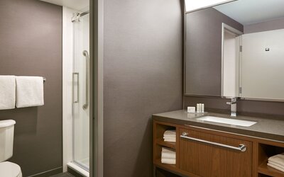 Courtyard by Marriott Toronto Markham