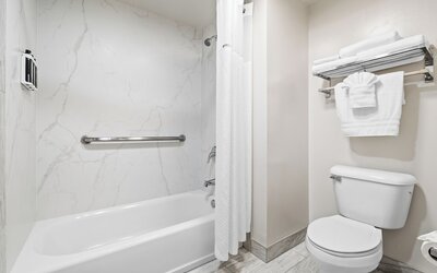 University Park Inn & Suites, an Ascend Collection Hotel